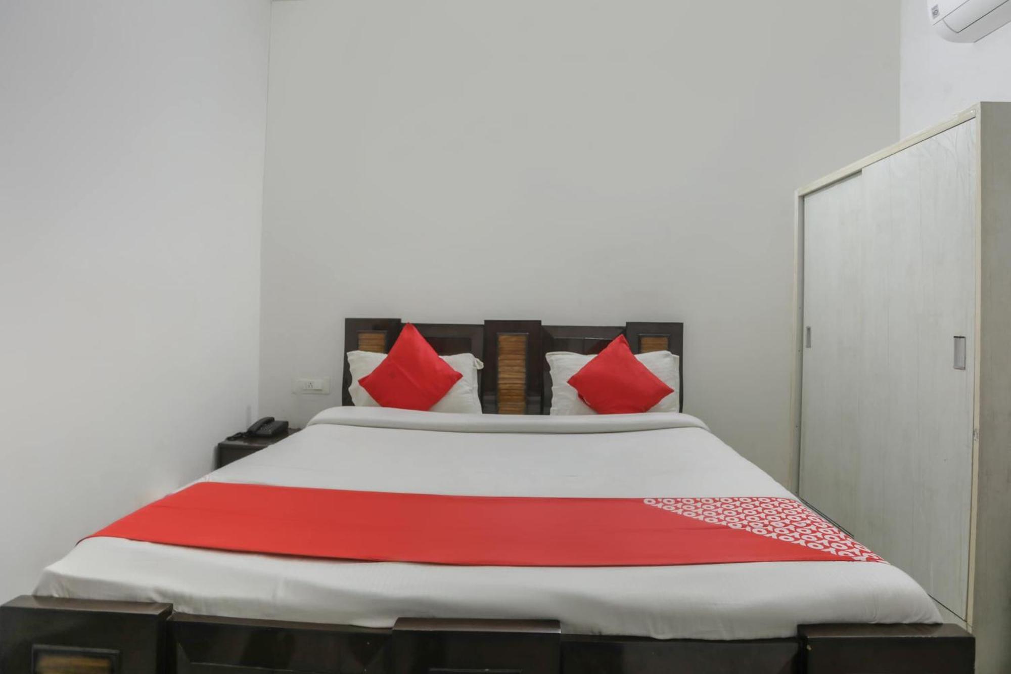 Hotel O Aarush Jhajhar Екстер'єр фото